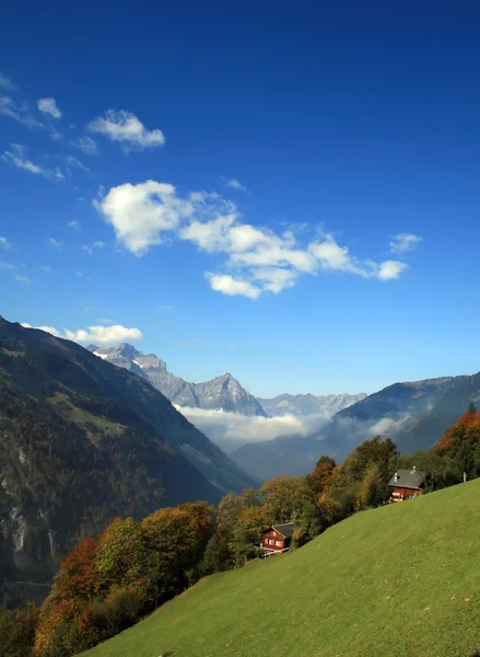 Alpine weergave in de buurt van Elm (Zwitserland) — Stockfoto
