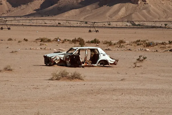 Terk edilmiş araba — Stok fotoğraf