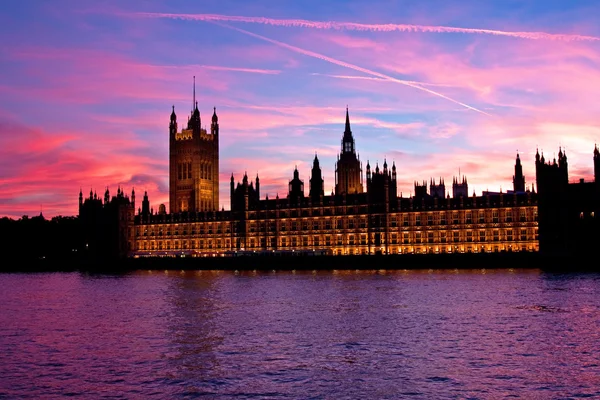 London. Parlamentsgebäude. — Stockfoto