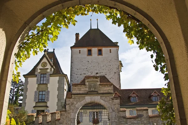 Oberhofen castle — Stock Photo, Image