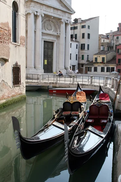 Two gondolas — Stock Photo, Image