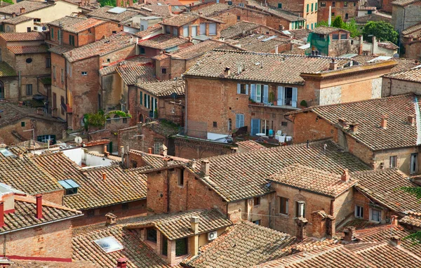 หลังคาของ Siena เก่า — ภาพถ่ายสต็อก