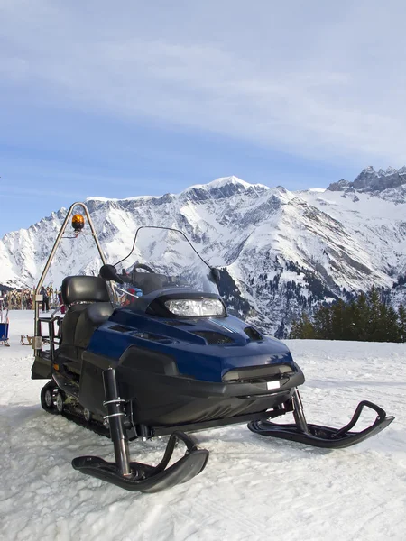 Assistance/Rescue Snowmobile — Stock Photo, Image