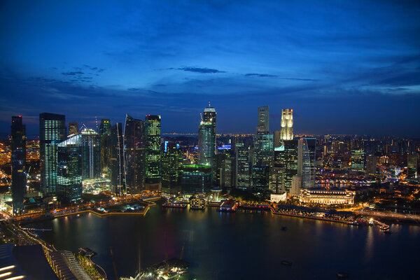 Night view of Singapour's famous downtown
