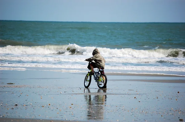 Strandradfahren — Stockfoto