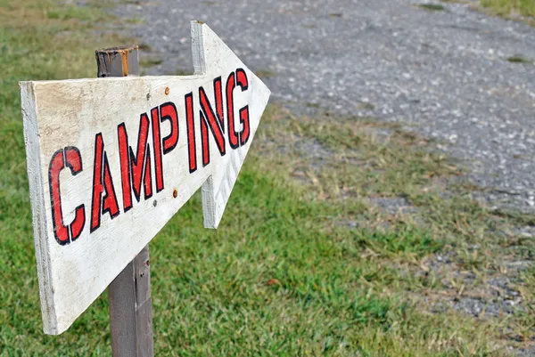 Camping tecken Royaltyfria Stockbilder