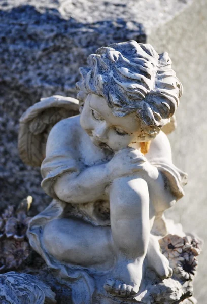 Gravesite - angel na náhrobek — Stock fotografie