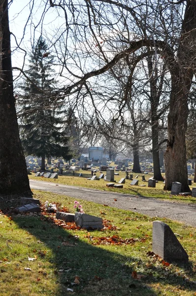 墓地の道 — ストック写真
