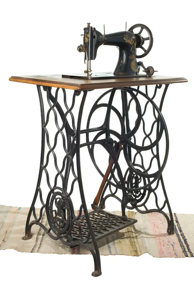 Old vintage black sewing machine. — Stock Photo, Image