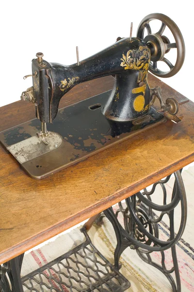 Old vintage black sewing machine. — Stock Photo, Image