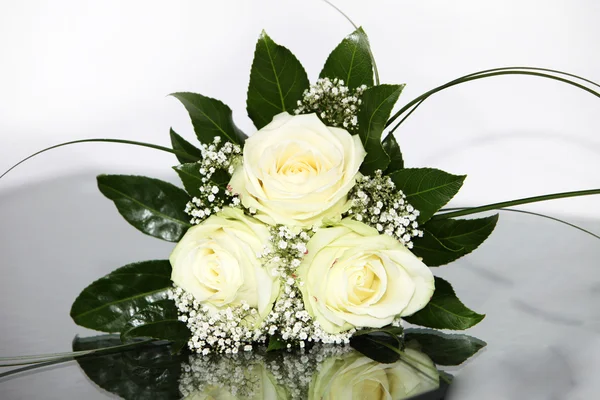 Elegant flowers with yellow roses — Stock Photo, Image