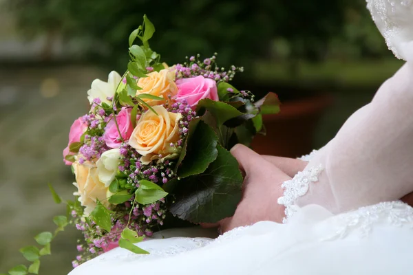 Bruids boeket bloemen — Stockfoto