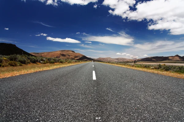 Long, lonely road — Stock Photo, Image