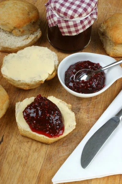 Scone with organic jam — Stock Photo, Image