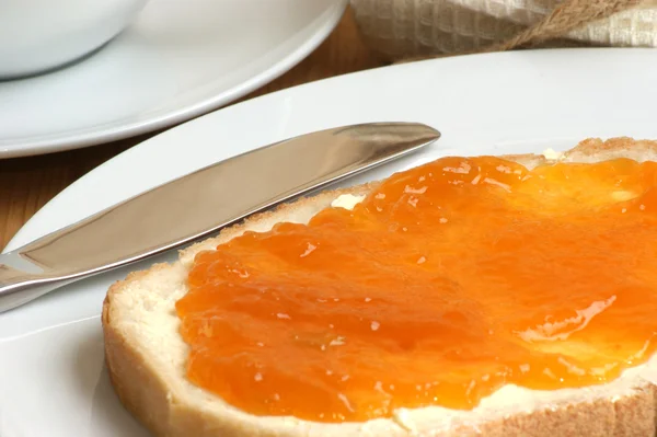 Pan con mermelada de naranja — Foto de Stock