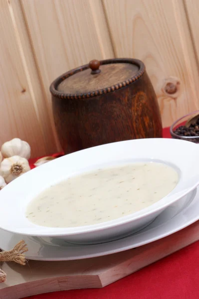 Sopa de coliflor en un tazón blanco —  Fotos de Stock