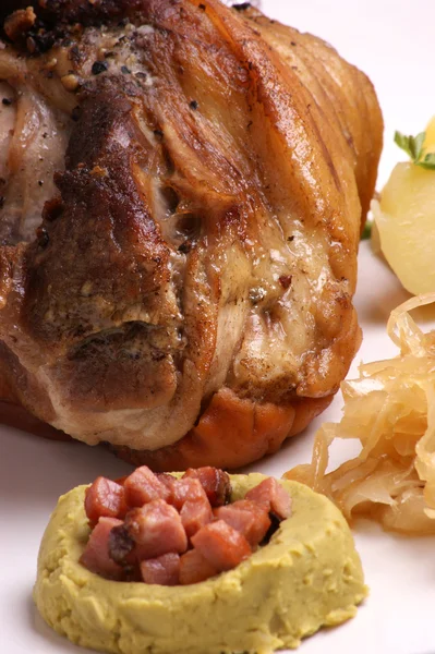 Knuckle of pork and sauerkraut — Stock Photo, Image