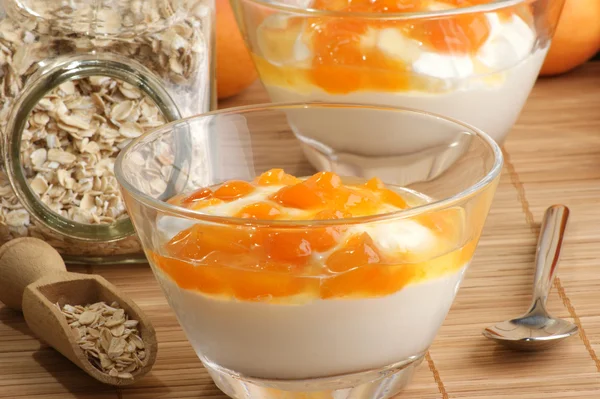 Yoghurt with home made apricot compote — Stock Photo, Image