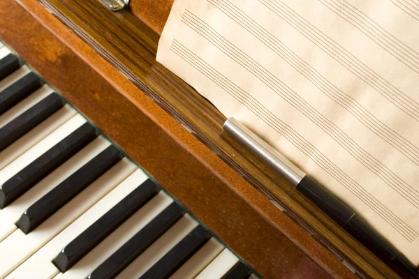 Pianoforte con note — Foto Stock