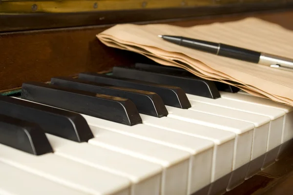 Pianoforte con note — Foto Stock