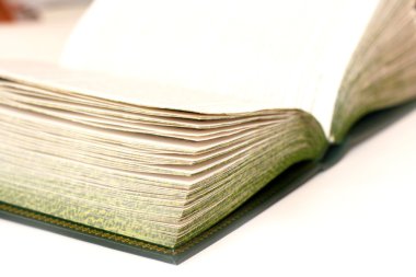 Yeşil Kitap açıldı