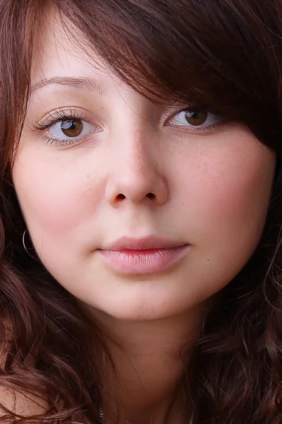 Vacker ung kvinna ansikte. Närbild. — Stockfoto