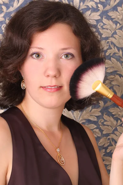 Módní portret mladá krásná žena s make-upem — Stock fotografie