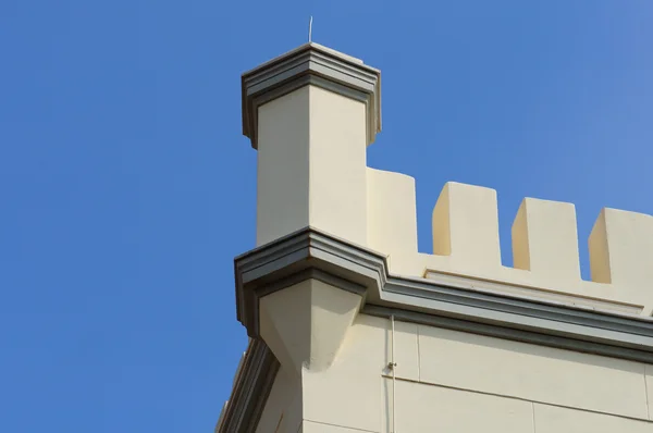 Decoratieve toren kantelen — Stockfoto