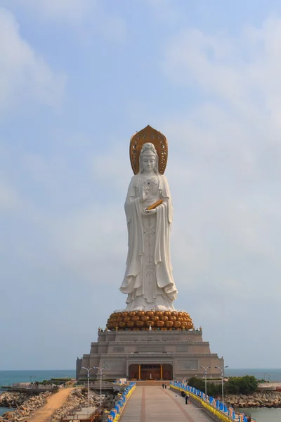 Île Hainan. Une statue de la déesse Guani — Photo