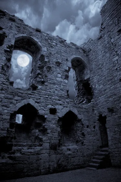 恐怖的万圣节城堡 免版税图库图片