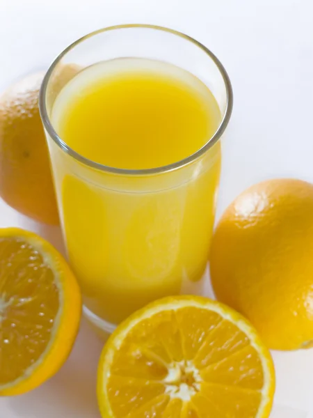 Одинокий апельсиновый сок — стоковое фото