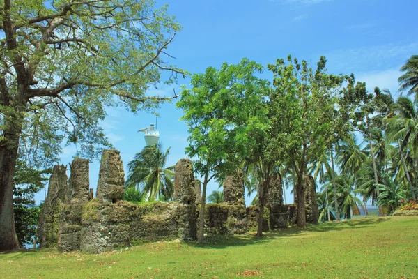 Ruinas de una antigua iglesia — Foto de Stock
