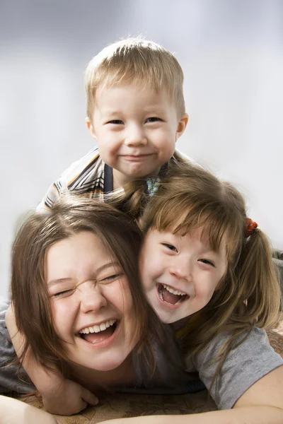 Ευτυχισμένα παιδιά. — Φωτογραφία Αρχείου
