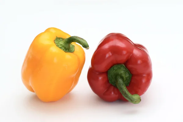 Rote und gelbe Paprika — Stockfoto