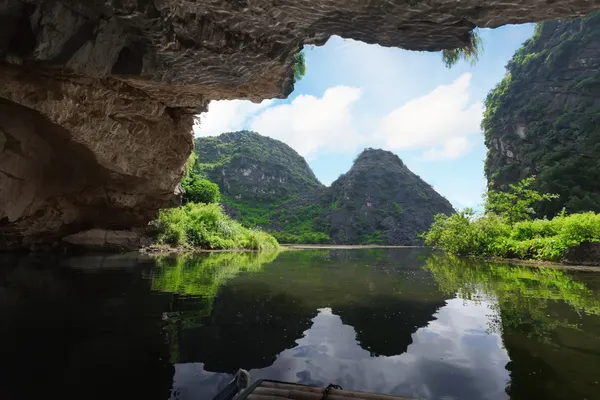 Aus der Grotte — Stockfoto