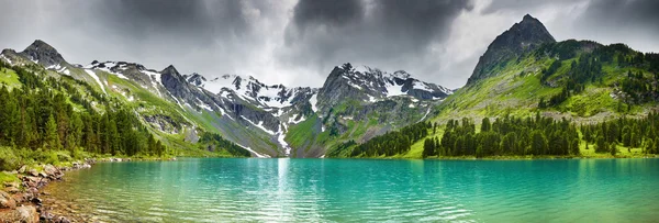Horské jezero — Stock fotografie