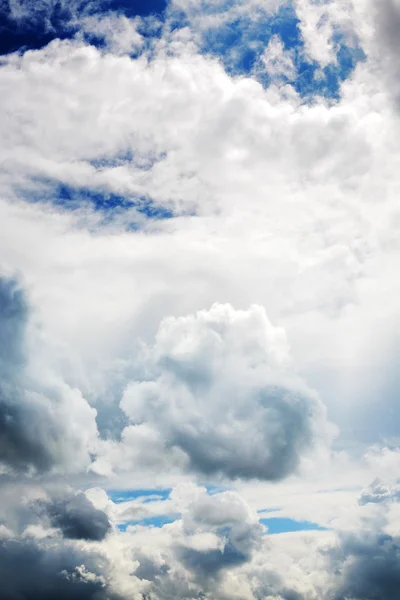 Céu coberto de nuvens — Fotografia de Stock