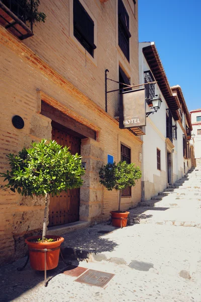 Traditionele oude Spaanse straat — Stockfoto