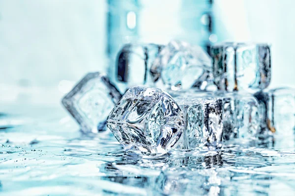 Cubes de glace en fusion — Photo