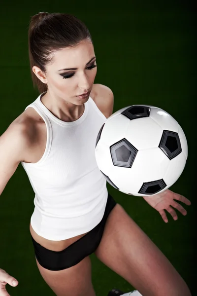Sexy jugador de fútbol en el estadio — Foto de Stock