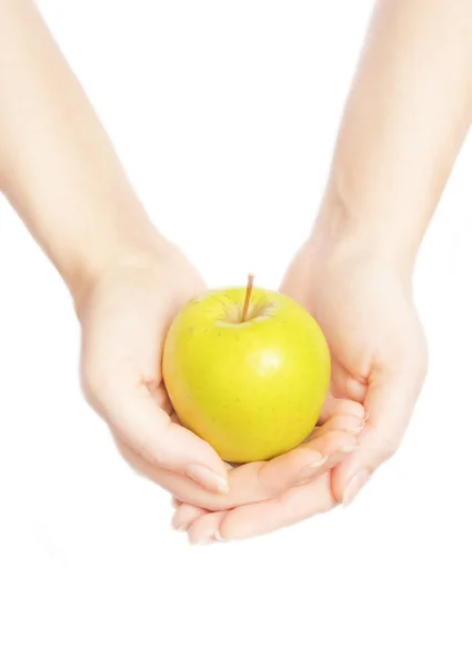 Hände und Apfel — Stockfoto