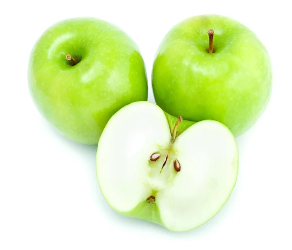 Manzanas verdes frescas aisladas en blanco — Foto de Stock