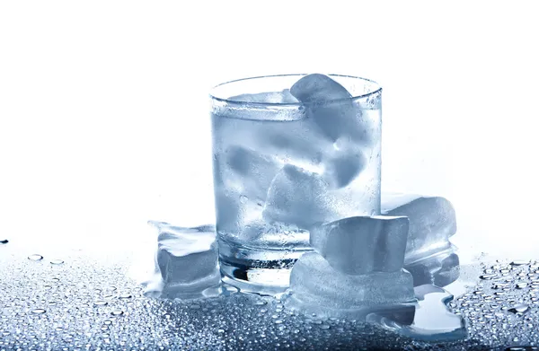 Water and ice in glass — Stock Photo, Image
