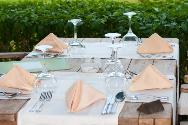 Weiße Tischdekoration — Stockfoto
