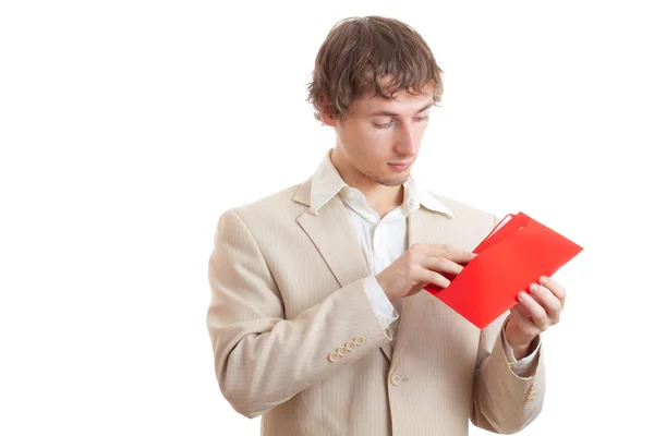 Homem segurando letra vermelha — Fotografia de Stock