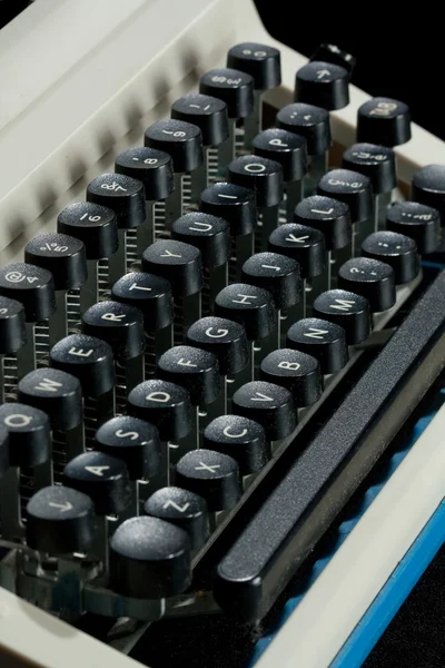 Gammalt skrivmaskin tangentbord — Stockfoto