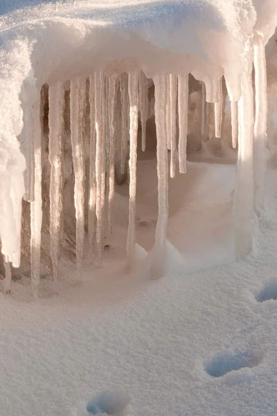 Icículos en invierno —  Fotos de Stock