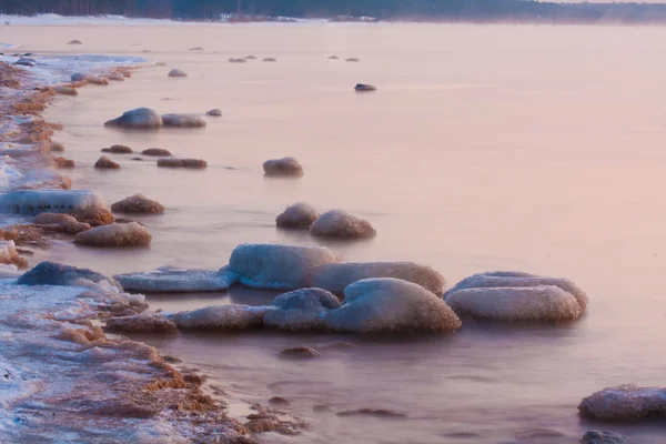 Stenen in zee — Stockfoto