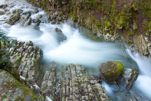 Wodospad z kamieni — Zdjęcie stockowe