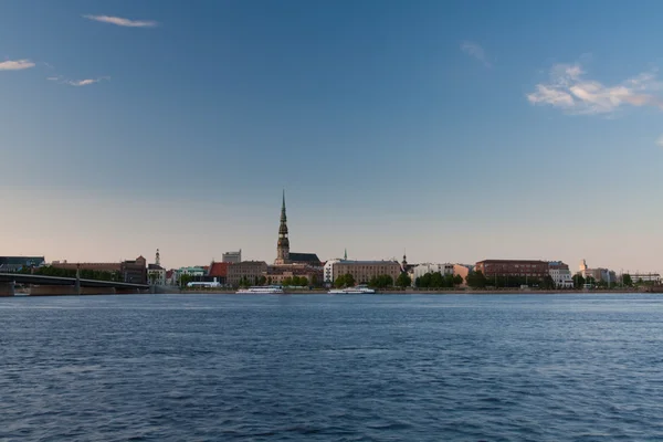 Velho Riga perto do rio — Fotografia de Stock